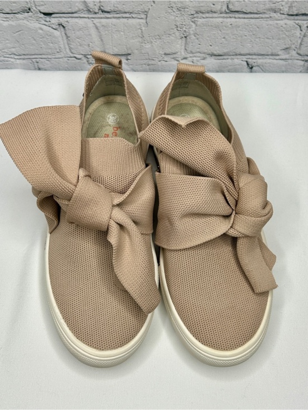Bernie Mev Amaryllis Bow Sneakers EU 38 Blush Knit Slip On Memory Foam
